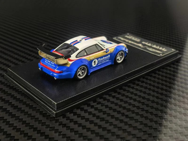 PRE-ORDER Model Collect 1:64