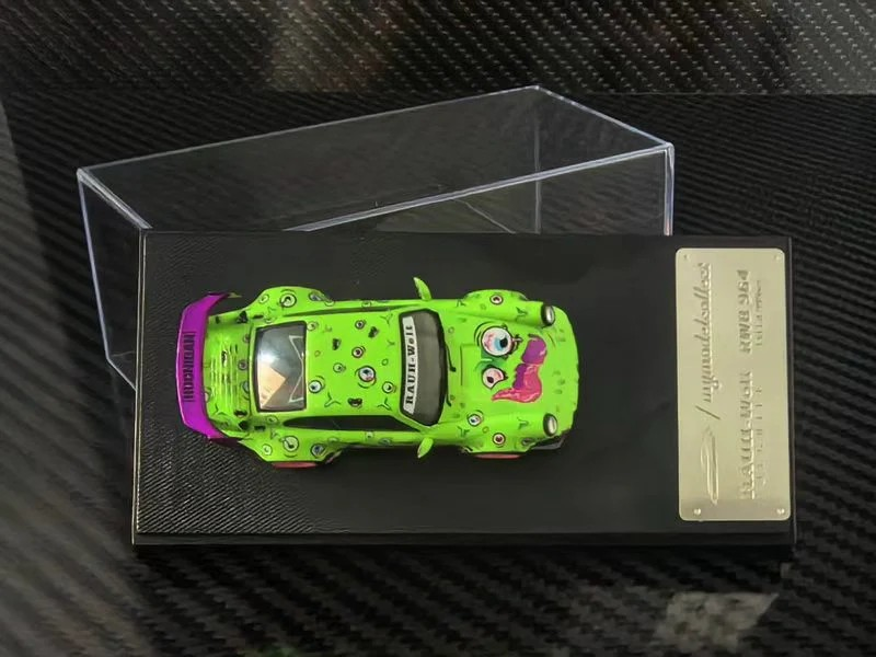 PRE-ORDER Model Collect 1:64