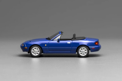 **Preorder** MOTORHELIX 1:64 Mazda MX-5 Miata (NA)LHD - BLUE