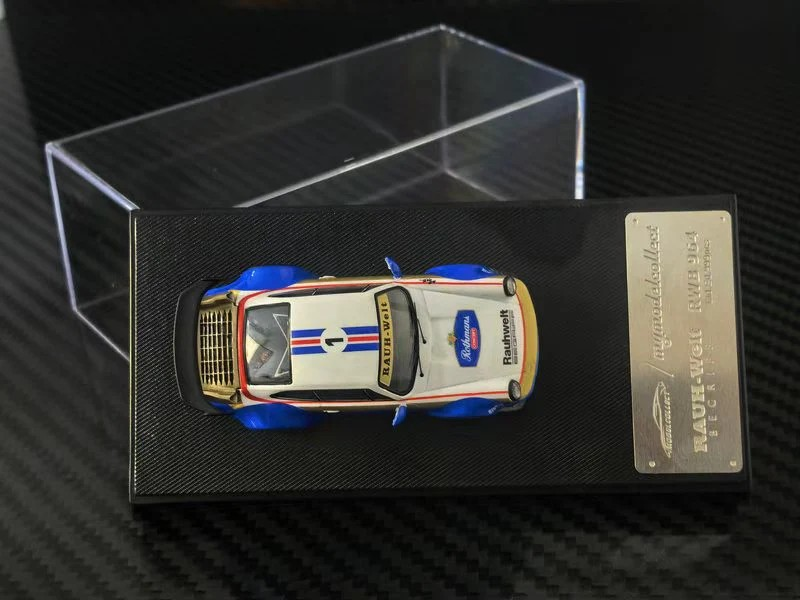PRE-ORDER Model Collect 1:64